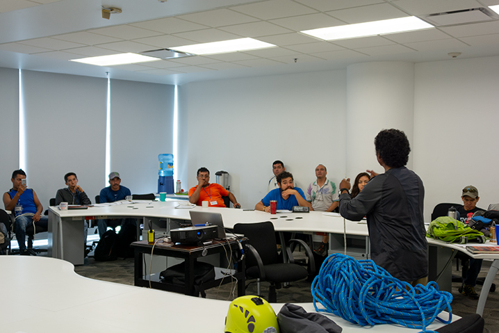 Clase con Aventura Vertical